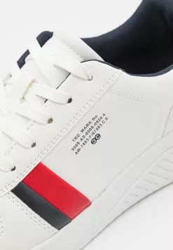 Pier One Sneakers Laag -Pier One Winkel 04141767eda041e3b81456516c4ebeb6