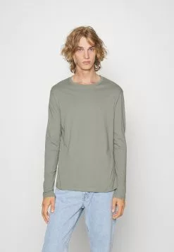 Pier One 5 PACK - Longsleeve 11 Pier One 5 PACK - Longsleeve -Pier One Winkel 8b0985efe19f4c87964406ea25b6d0df