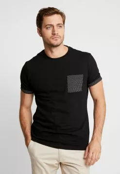 Pier One T-shirt Print