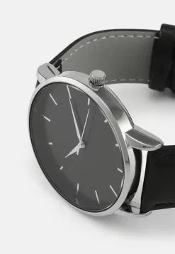 Pier One Horloge -Pier One Winkel b21304d4d8ec4553ac54e4d73133cd2c