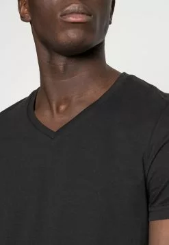 Pier One 3 PACK - T-shirt Basic -Pier One Winkel df7c9f951f5c42309db997b3240fc1e8