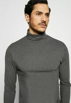 Pier One Longsleeve -Pier One Winkel e42af118bc964ff58253df3c3e082585