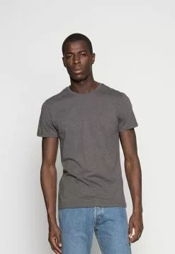 Pier One 3 PACK - T-shirt Basic 12 Pier One 3 PACK - T-shirt Basic -Pier One Winkel ee89d58fc61140e19ce307b0b3b5e4cf