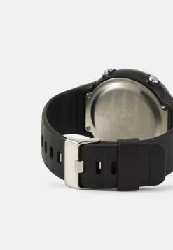 Pier One Digitaal Horloge